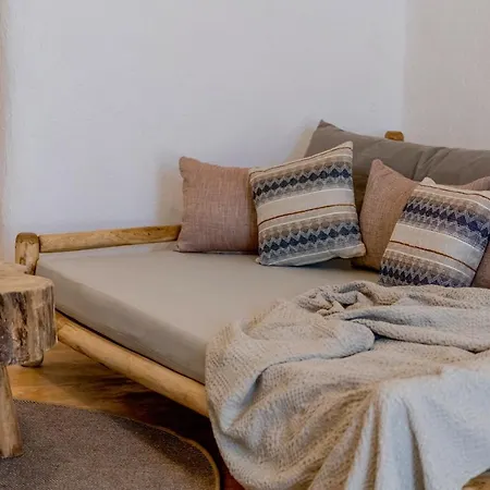 Caval Ii 3* Fira (Santorini)